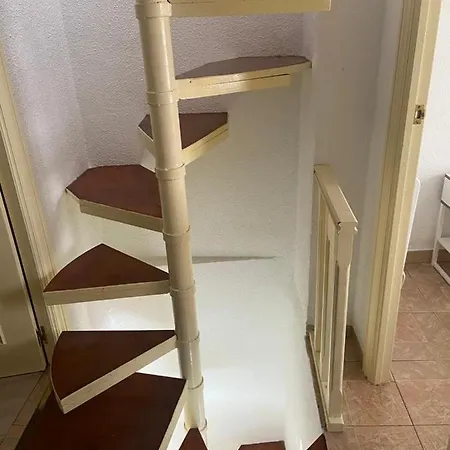 Precioso Apartamento Con Terraza. Ávila
